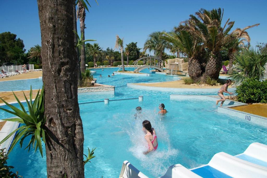 Camping Resort Les Champs Blancs Agde Zewnętrze zdjęcie